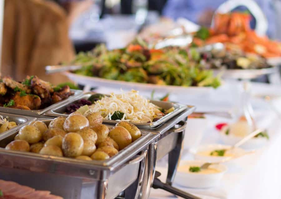 Sydney Harbour: 3-Hour Lunch Cruise with Live Music - The 75-minute lunch: what is on the buffet