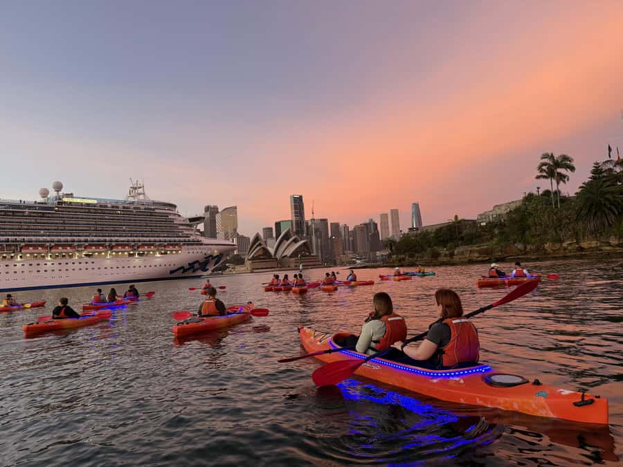 Sydney: Sunrise Kayak, Opera House & Under Harbour Bridge - Paddling toward the Opera House and Harbour Bridge