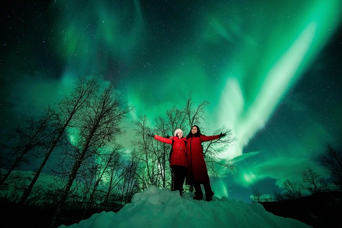 Symphony - Arctic Breeze, teamining up with nature. - Outdoor stops, thermal suits, and a small Arctic camp feeling