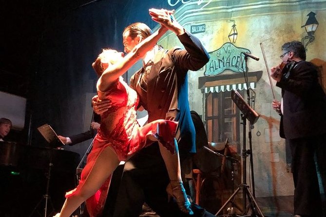 Tango Show: "El Viejo Almacén" - A small stage with plenty of action