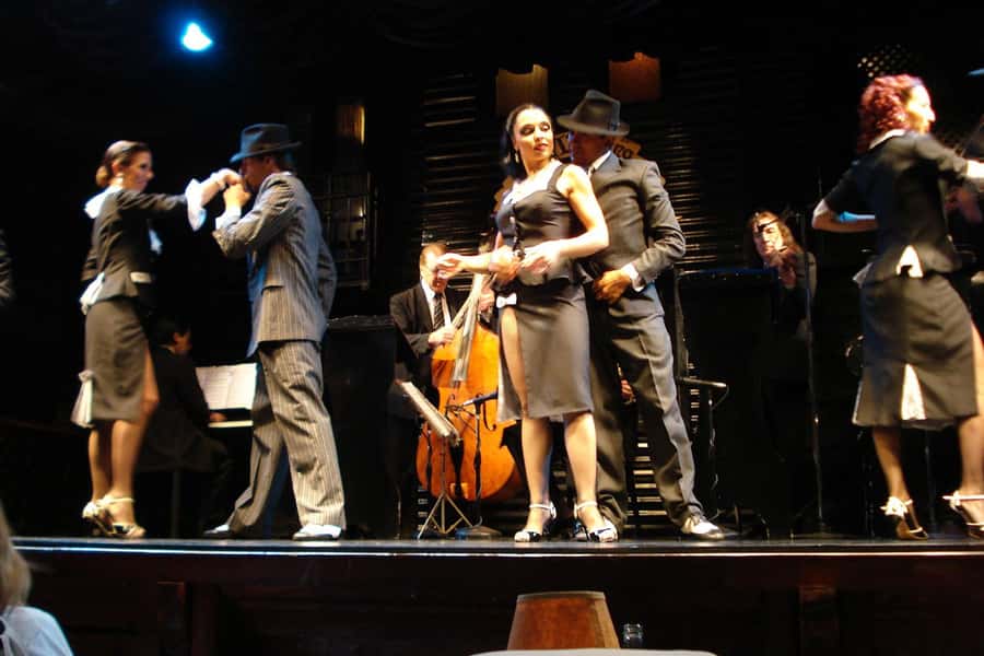 Tango show in La Ventana with optional Dinner - The opening tango program