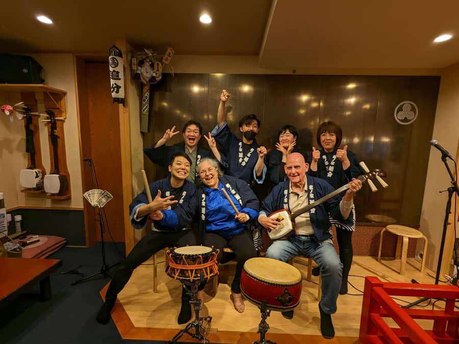 Tokyo: Traditional Asakusa Music Show with Dinner - Should you book this Asakusa music and dinner tour?