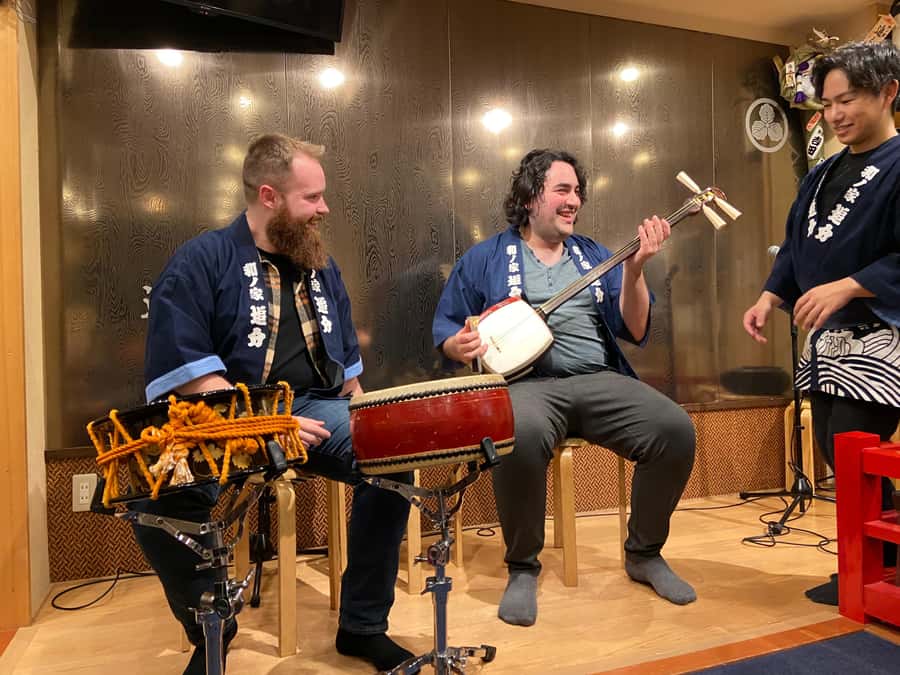 Tokyo: Traditional Asakusa Music Show with Dinner - Who will enjoy this Asakusa evening?