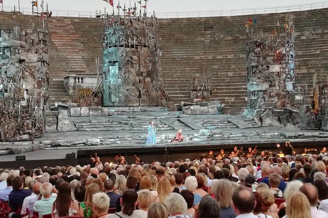 Transfer from Lake Garda to Verona Arena and Opera Ticket - How the guide and gate assistance help