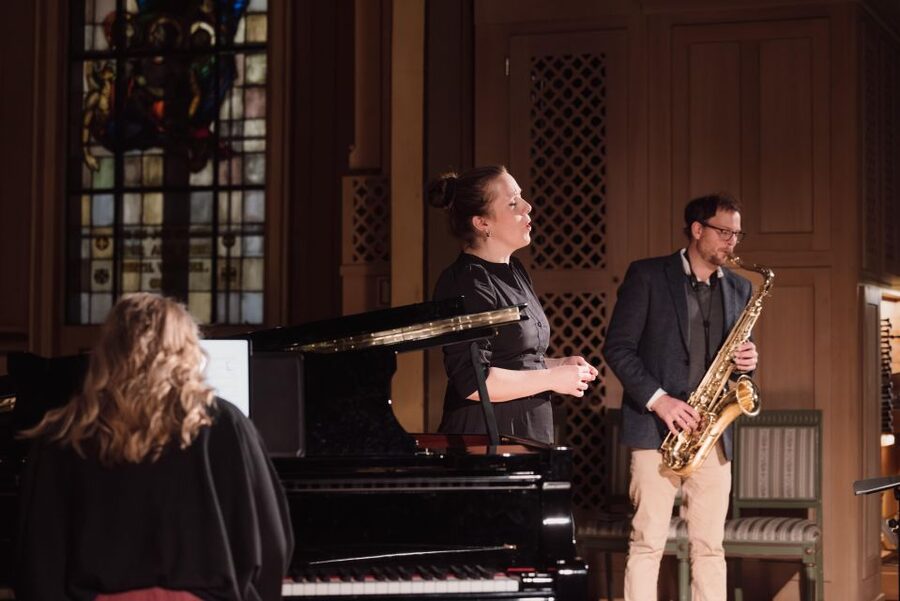 Tromsø: Midnight Concert Ticket at the Tromsø Cathedral - Sami and North Norwegian music without a lecture