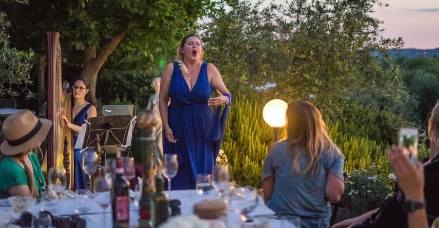 Tuscany: Cooking, Dinner & Live Opera in the countryside - An opera evening in the Chianti countryside