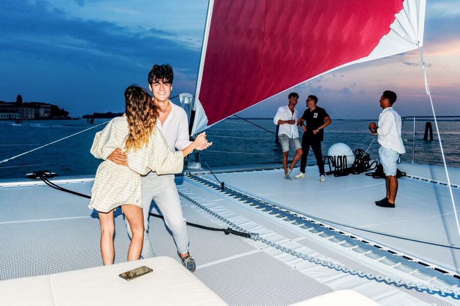 Venice: Catamaran Sunset Jazz Cruise with Aperitivo - Key points to know