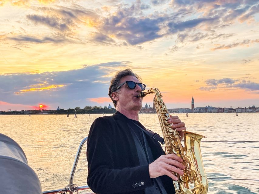 Venice: Catamaran Sunset Jazz Cruise with Aperitivo - Aperitivo with cicchetti and one included drink
