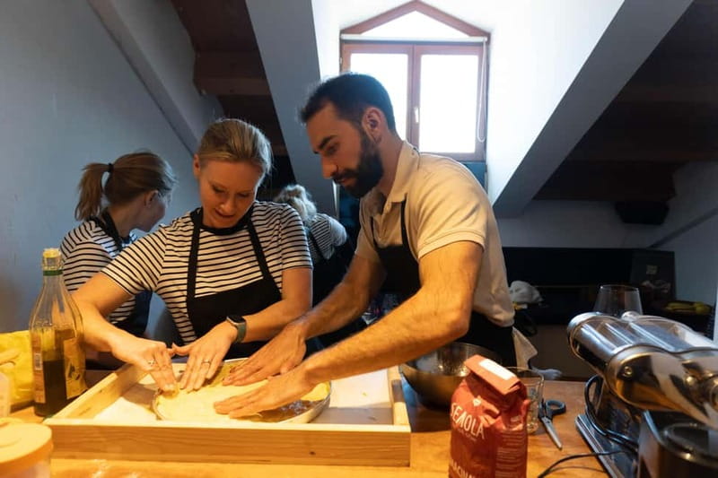 Venice: Cooking Class + Guitar Concert at Chef's Francesco - Making pasta, sauces, and traditional Italian dishes