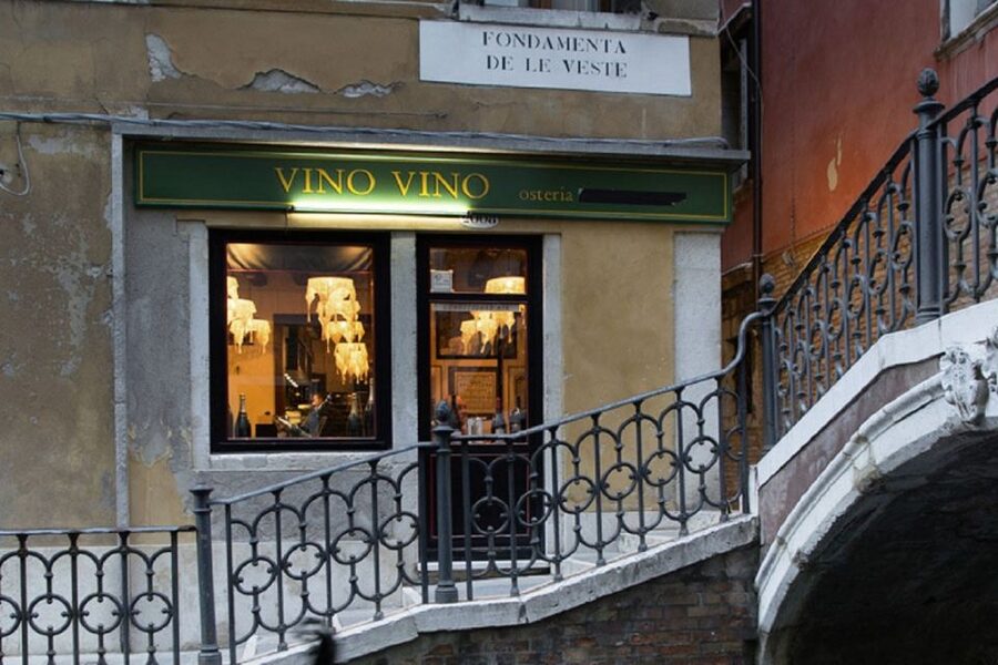 Venice: Dinner & Concert - Timing, dress, and practical planning