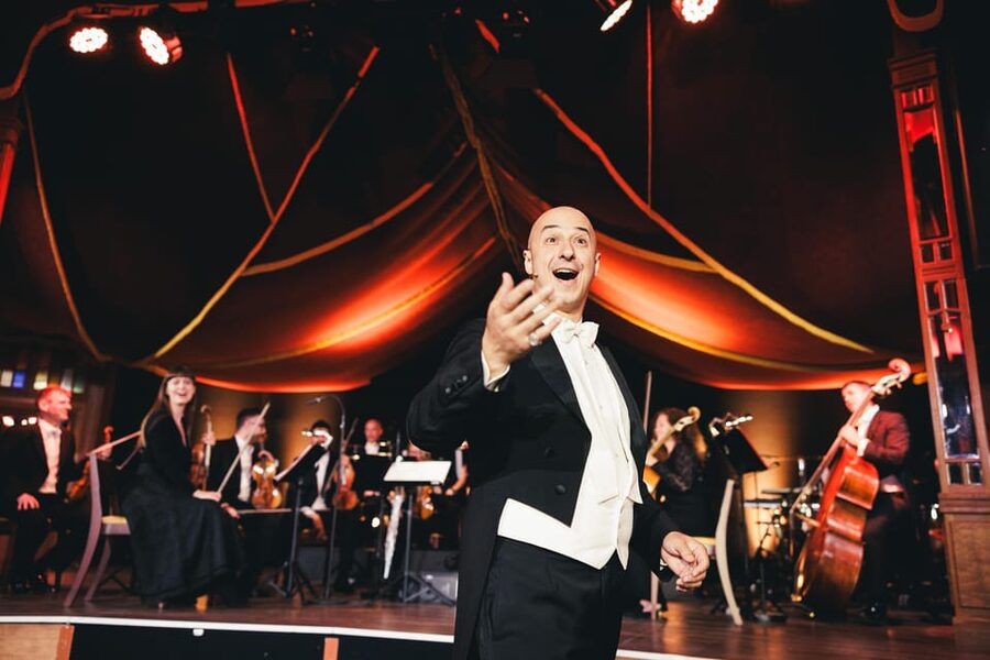 Vienna: Johann Strauss Dinner Show at the Prater - Who will enjoy this show most?