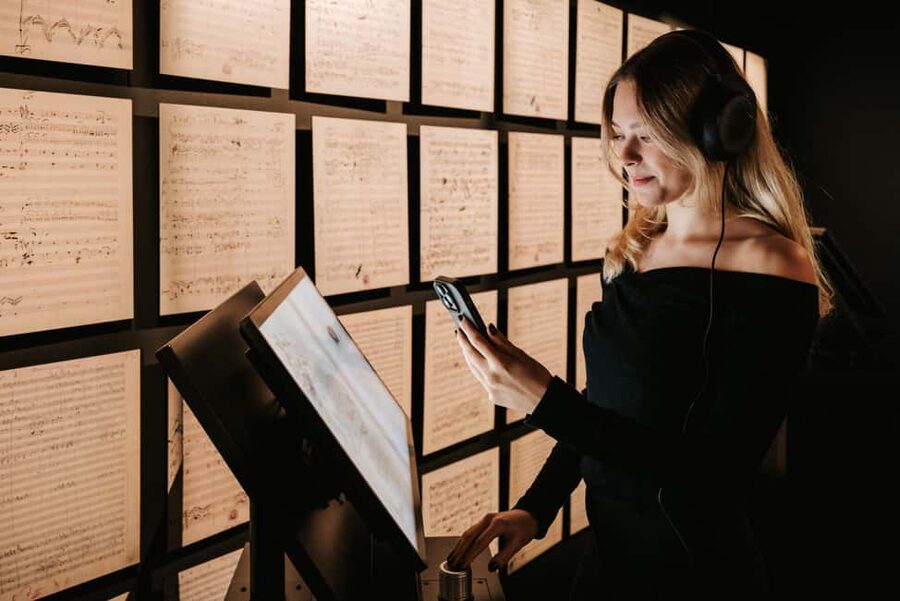 Vienna: Johann Strauss - Immersive Audiovisual Experience Ticket - Timing, languages, and access