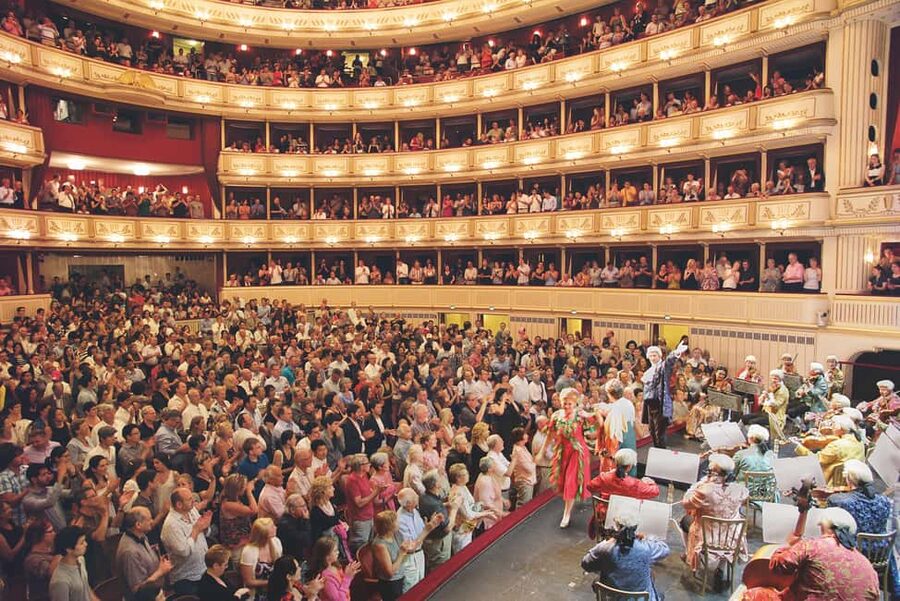 Vienna: Mozart Concert at the Vienna State Opera - The State Opera setting and what to expect inside