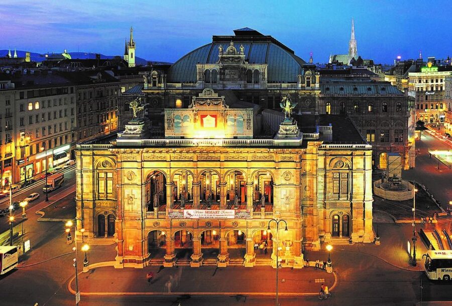 Vienna: Mozart Concert with Dinner and Carriage Ride - Practical details to settle before booking