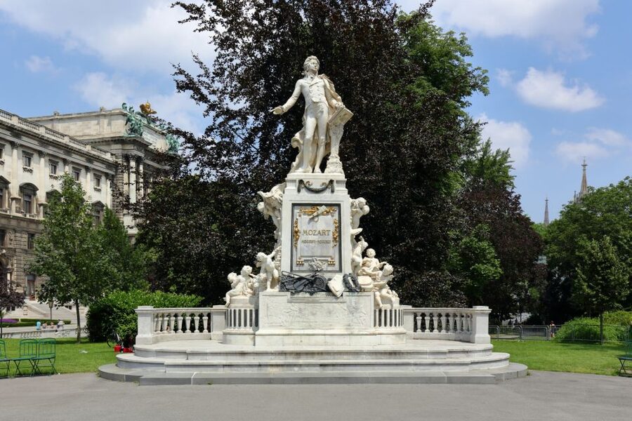 Vienna: Mozart Private Guided Tour - What the private guide adds