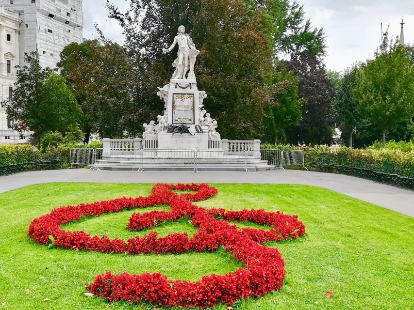 Vienna: Private Music Tour - From opera house to old Vienna
