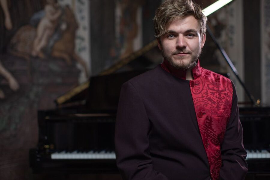Vienna: Romantic Classics Piano, Violin, and Cello Concert - The opening trio by Haydn