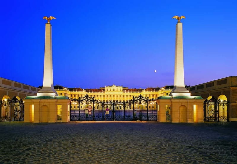 Vienna: Schönbrunn Palace Evening Tour, Dinner and Concert - Why this six-hour evening works