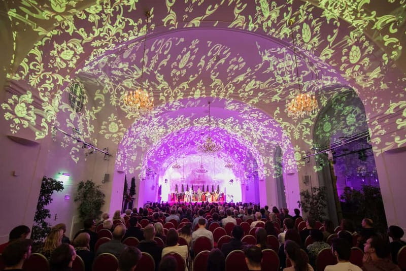 Vienna: Schönbrunn Palace Evening Tour, Dinner and Concert - Mozart and Strauss in the Orangery