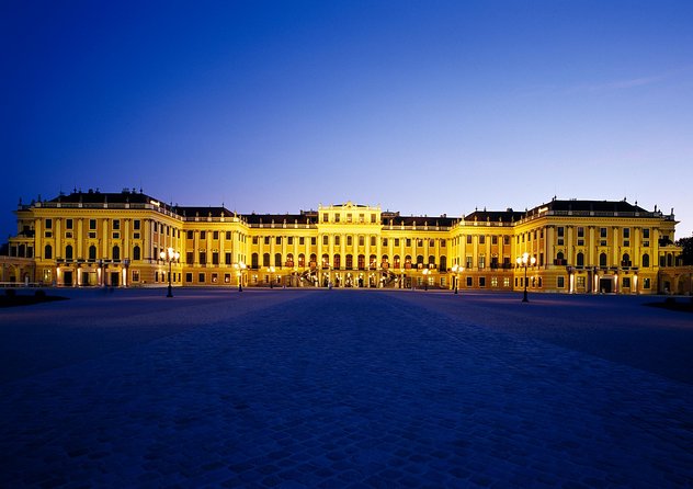 Vienna: Schönbrunn Palace Tour at 7 PM & Classical Concert - Meeting at 6:45 PM at the palace entrance