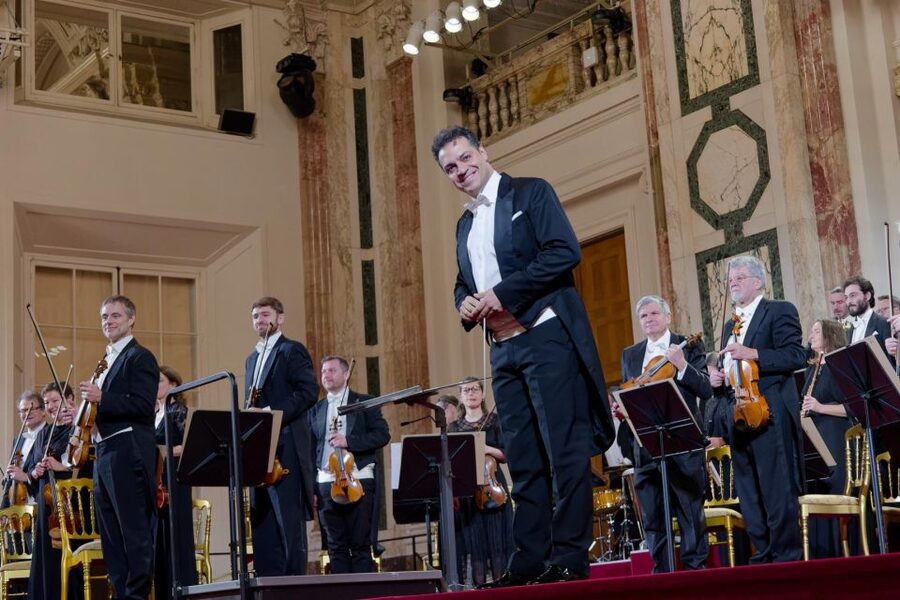 Vienna: Strauss and Mozart Concert at Hofburg Palace - Timing, Language, and Booking Flexibility
