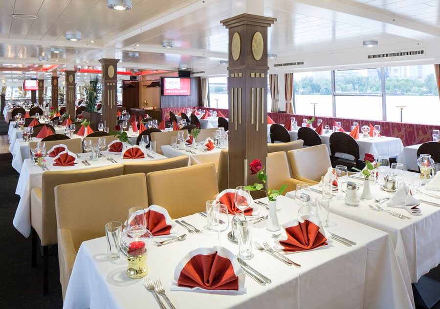 Vienna: Sunday Brunch Danube Cruise & Live Music - How the $78 price measures up