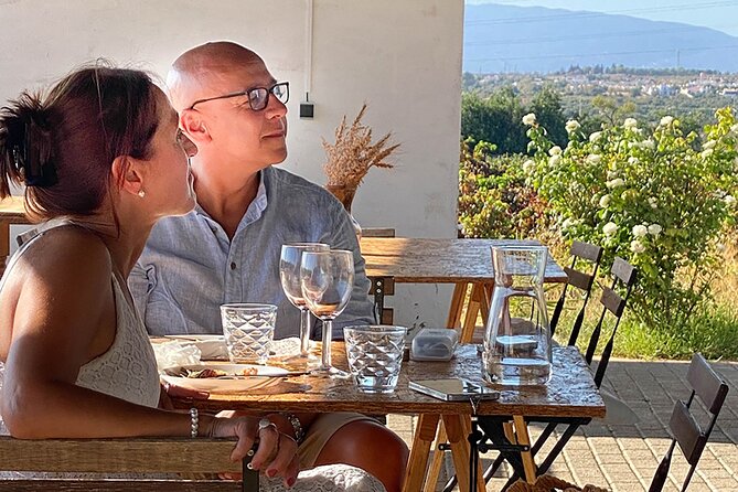Vilamoura, Albufeira & Porches: Wine Tasting, Tapas & Music Tour - Public or private: which version suits you?
