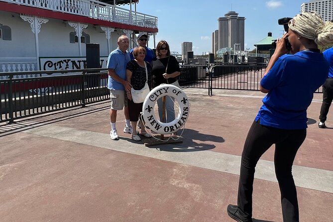 VIP Jazz Dinner Cruise with Private Tour and Open Bar Option - Front-row jazz with the Dukes of Dixieland
