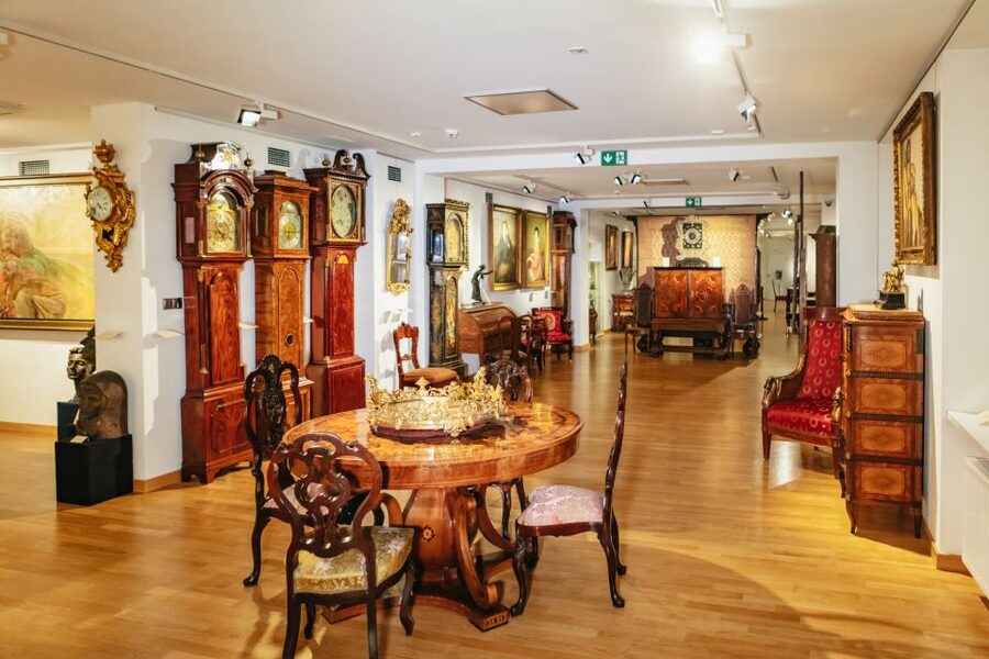 Warsaw: Live Chopin Piano Concert - What the 55-minute program feels like