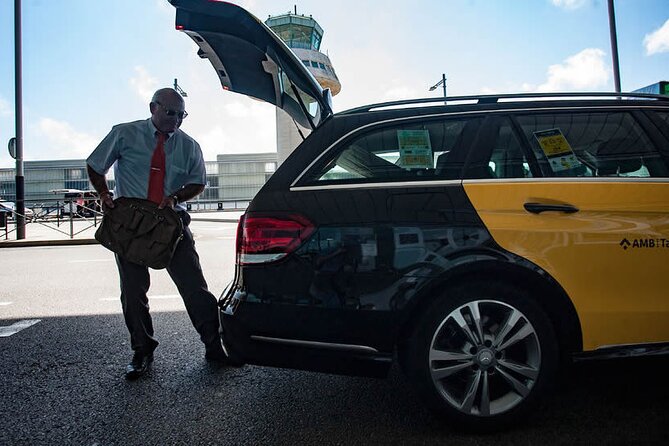 Warsaw Private Transfer from Warsaw Chopin Airport (WAW) to City centre - The 25-Minute Ride to Your Address