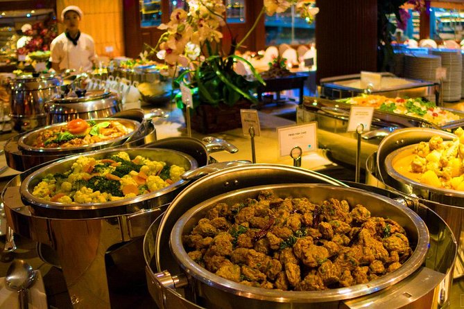 White Orchid Dinner Cruise at Bangkok with Pickup & Live Music - The 7:45 pm departure and the Chao Phraya views