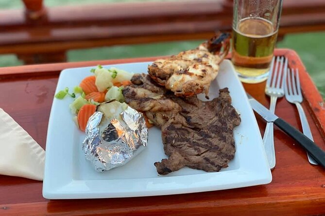 Your Romantic Dinner in Cancun, includes national open bar and live music - Sailing through Nichupte Lagoon